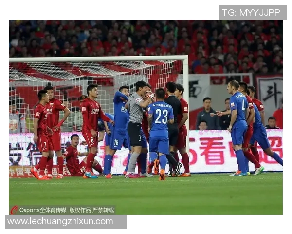 绿地申花迎战北京人和争夺中超联赛关键三分之战