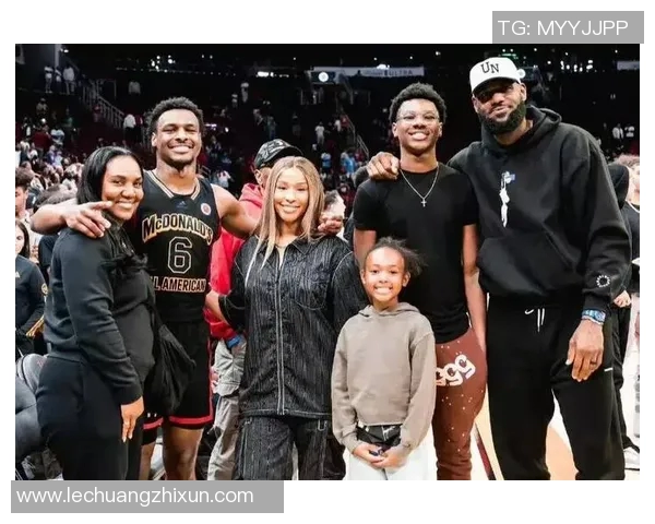 詹姆斯父子齐聚NBA选秀舞台布朗尼正式宣布参选引发热议